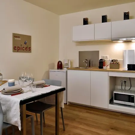 Fesch & 3* Αζάτσιο