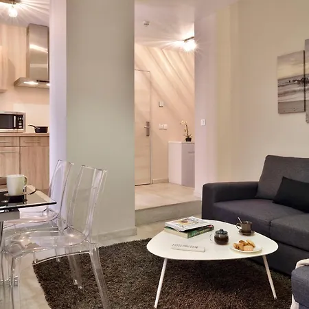 Fesch & Ξενοδοχείο