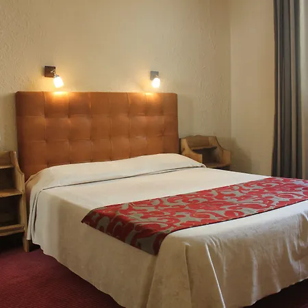 Fesch & Ξενοδοχείο Αζάτσιο