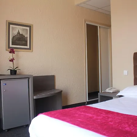 Fesch & 3* Αζάτσιο