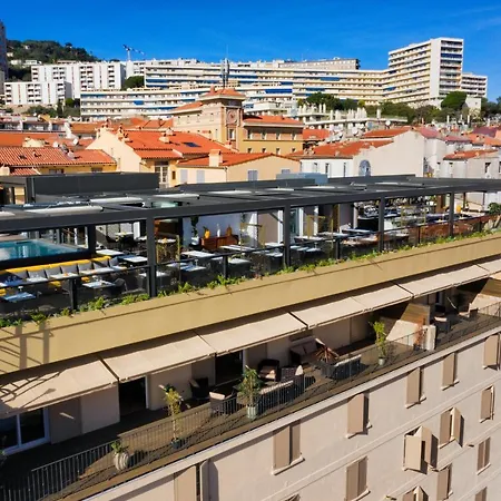 Fesch & אז'אקסיו