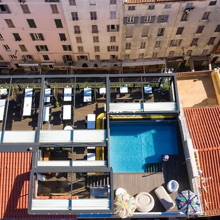 Fesch & אז'אקסיו