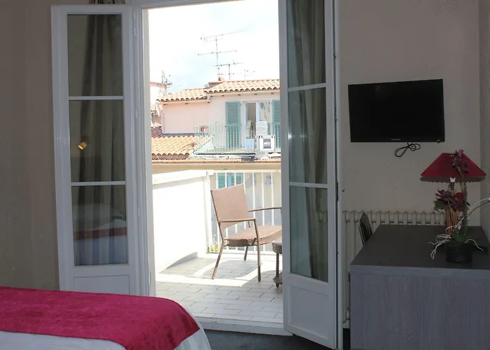 Fesch & 3* Ajaccio (Corsica)