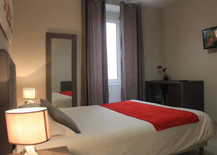 Fesch & אז'אקסיו