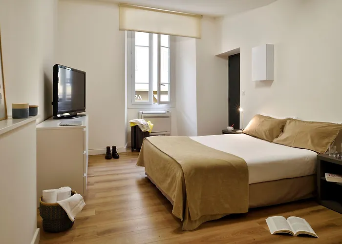 Fesch & 3* Ajaccio (Corsica)